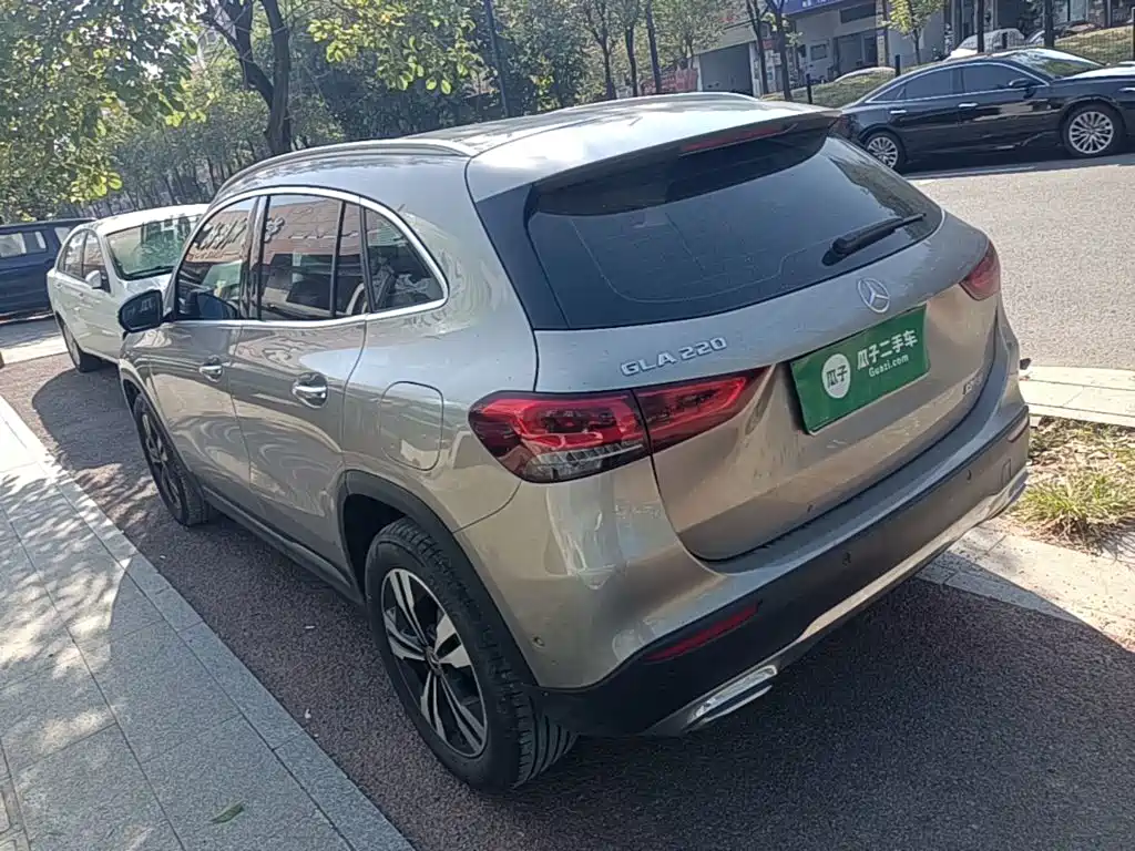 Mercedes-Benz GLA — фото 4
