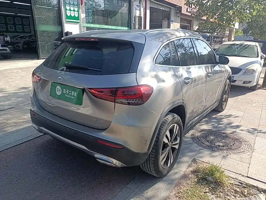 Mercedes-Benz GLA — фото 6