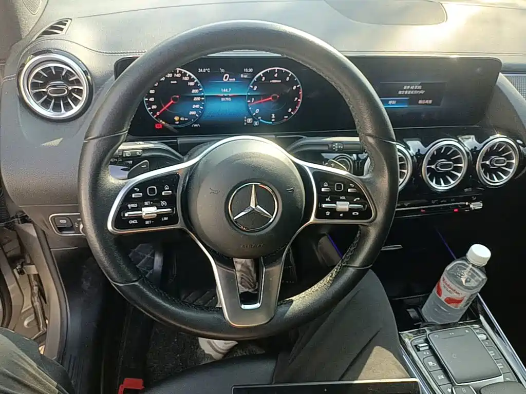 Mercedes-Benz GLA — фото 10