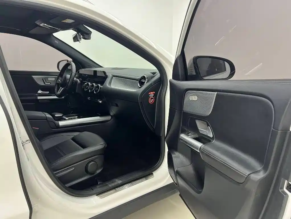 Mercedes-Benz GLA — фото 10