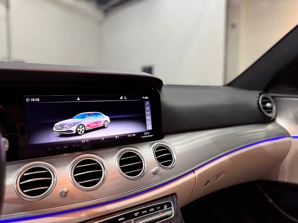 Mercedes-Benz E-Class (Import) — фото 11