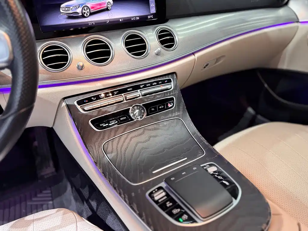 Mercedes-Benz E-Class (Import) — фото 13