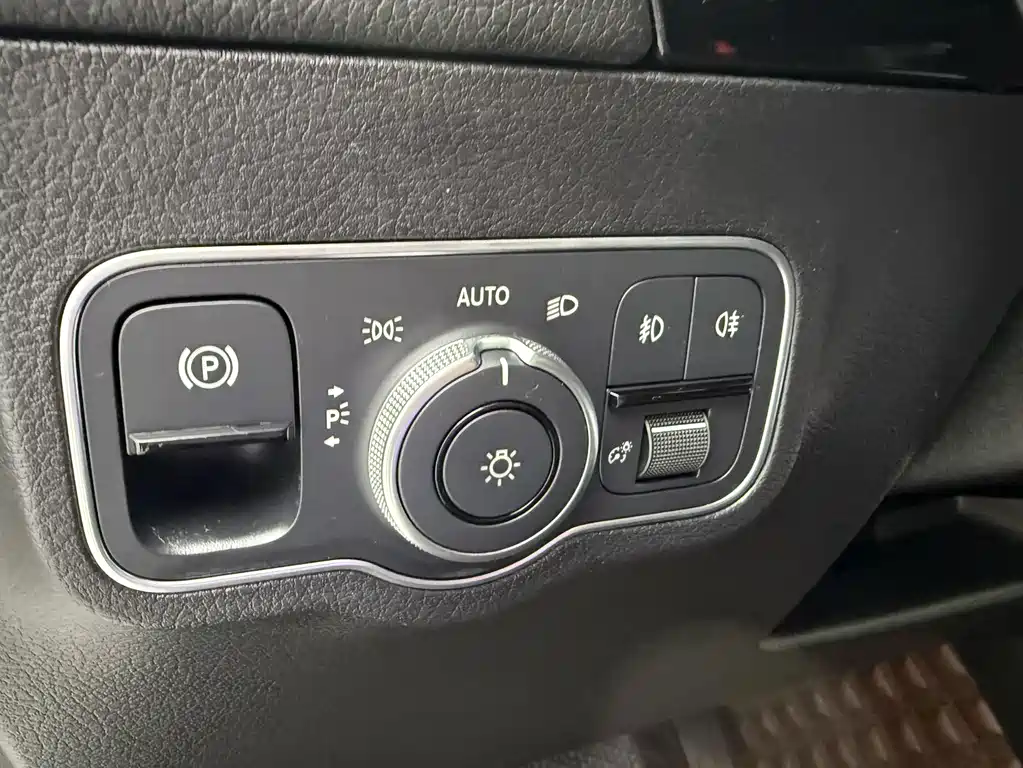 Mercedes-Benz GLA — фото 13