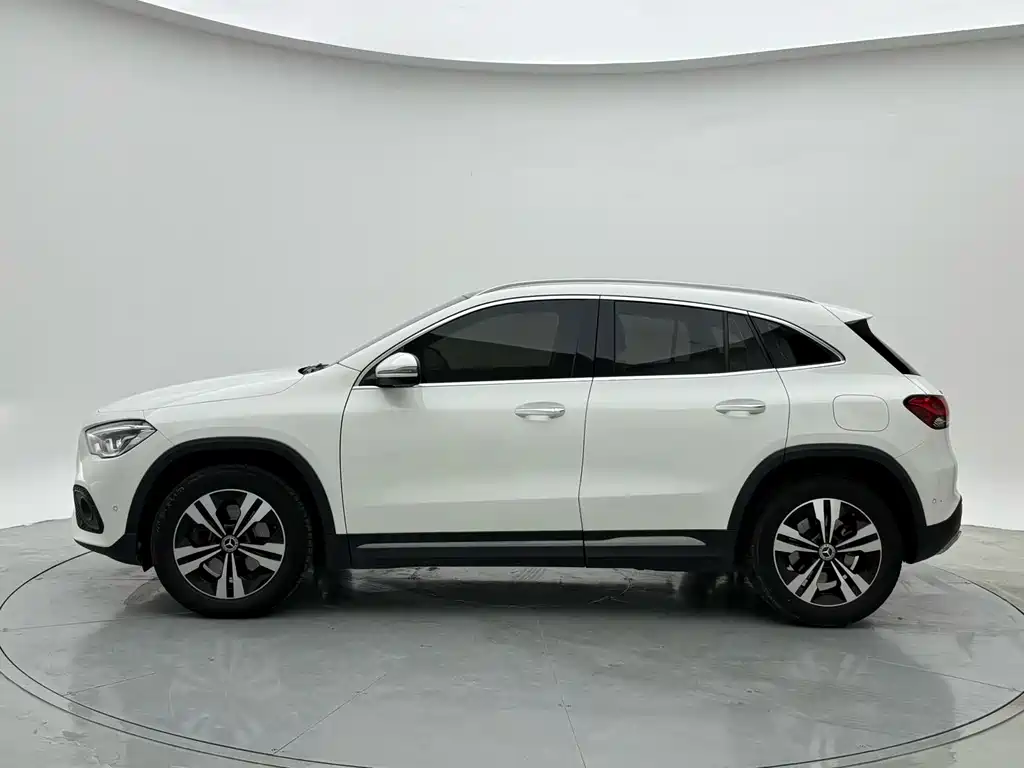 Mercedes-Benz GLA — фото 4