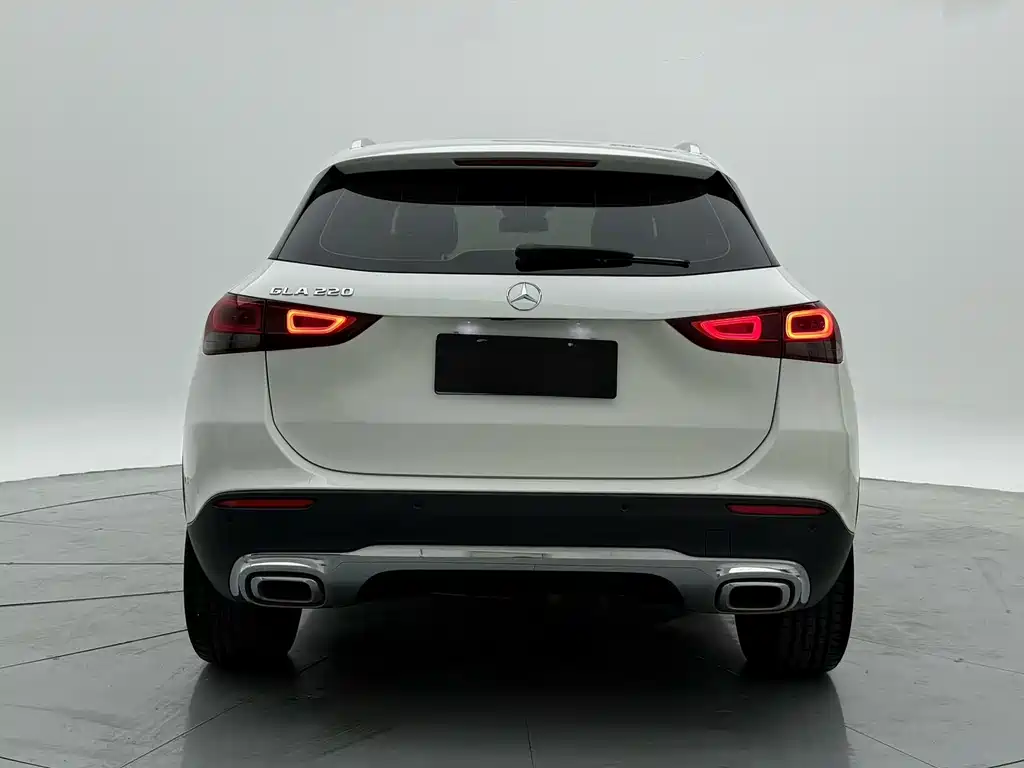 Mercedes-Benz GLA — фото 6