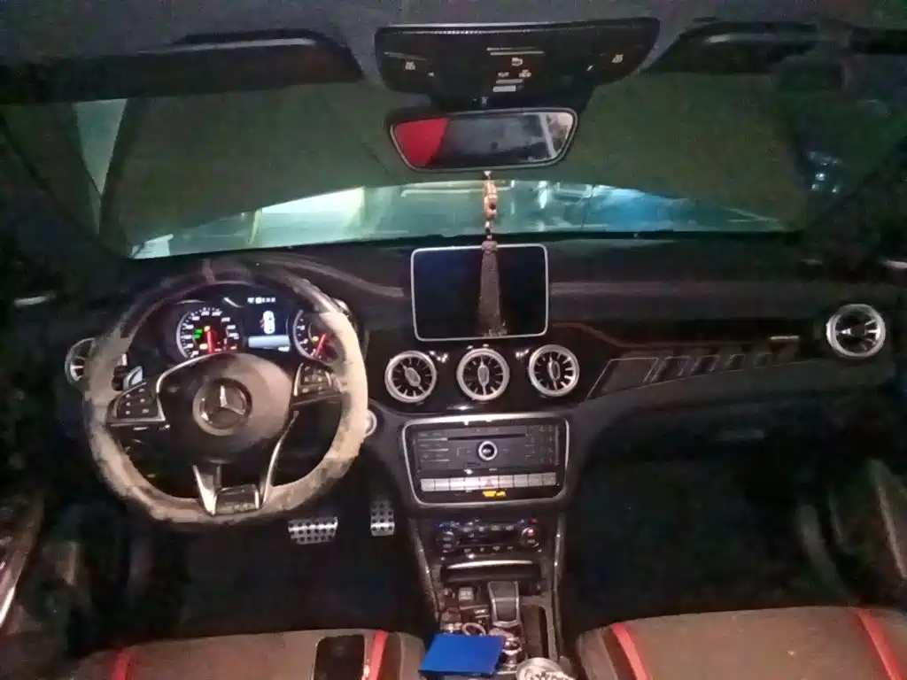 Mercedes-Benz CLA AMG — фото 5