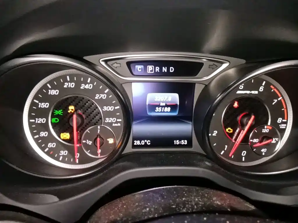 Mercedes-Benz CLA AMG — фото 8