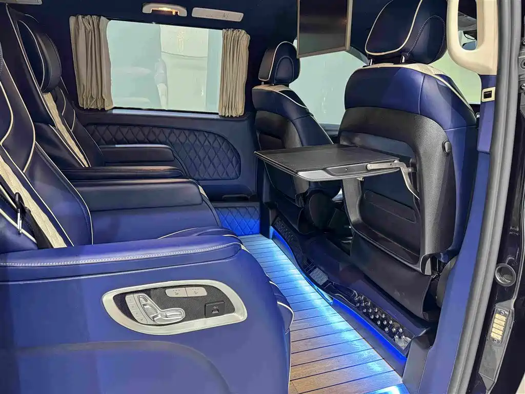 Mercedes-Benz Vito — фото 24