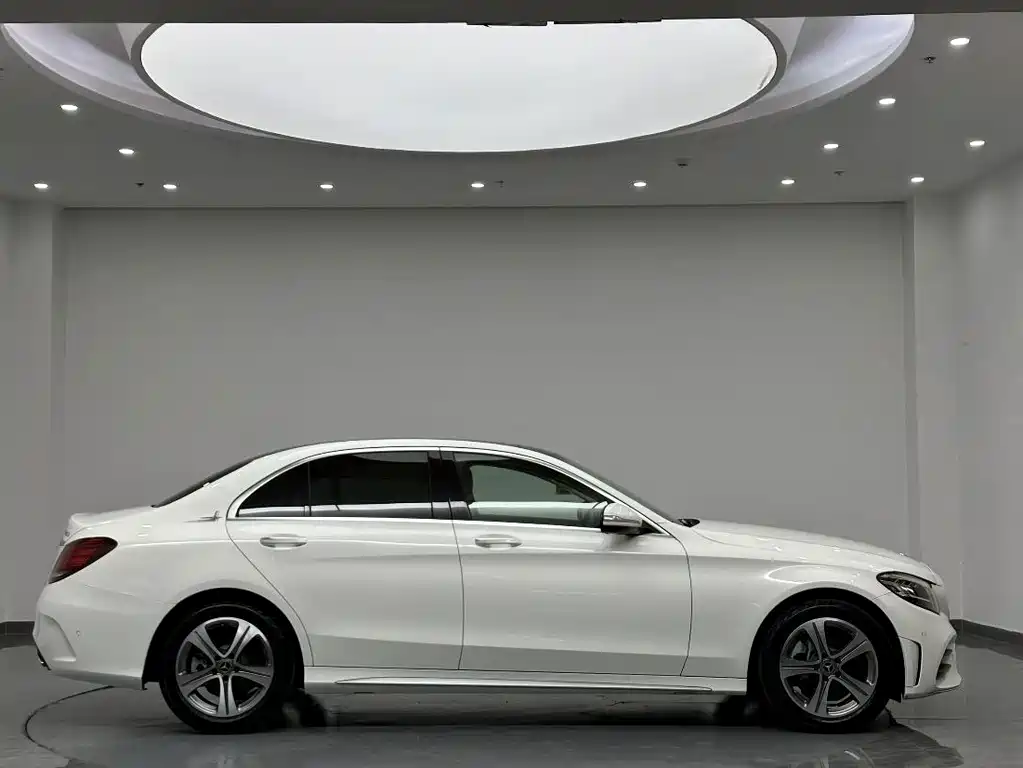 Mercedes-Benz C-Class — фото 4
