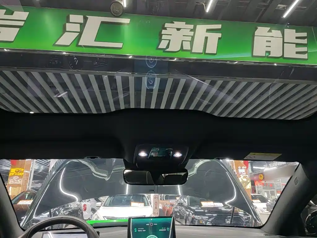 BYD Seal — фото 18