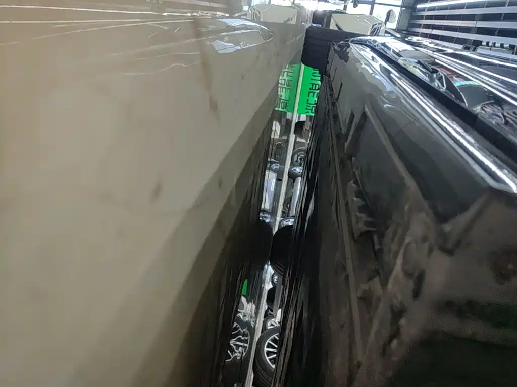 BYD Seal — фото 21