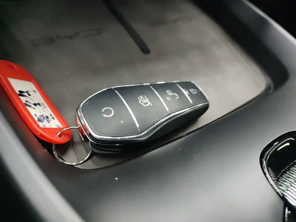 BYD Seal — фото 9