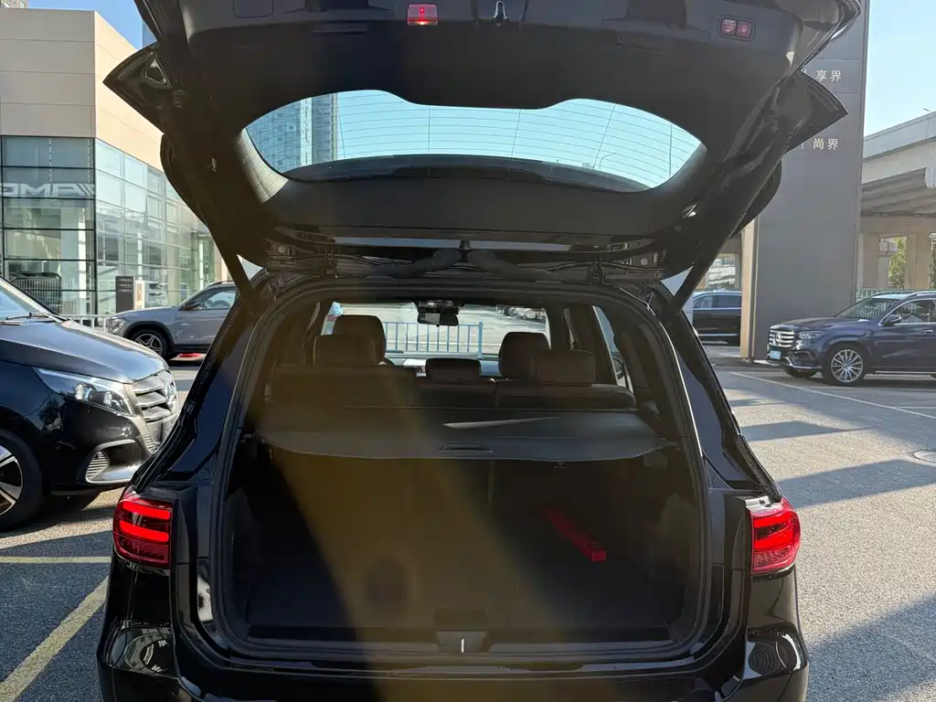 Mercedes-Benz EQB — фото 11