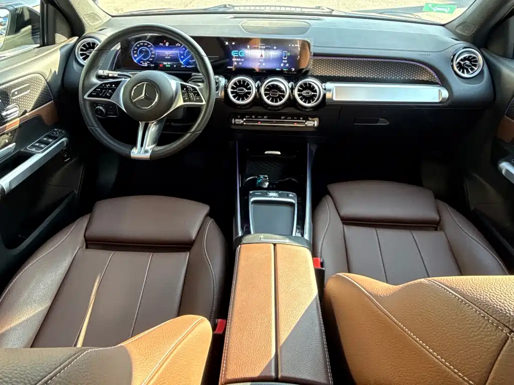 Mercedes-Benz EQB — фото 14
