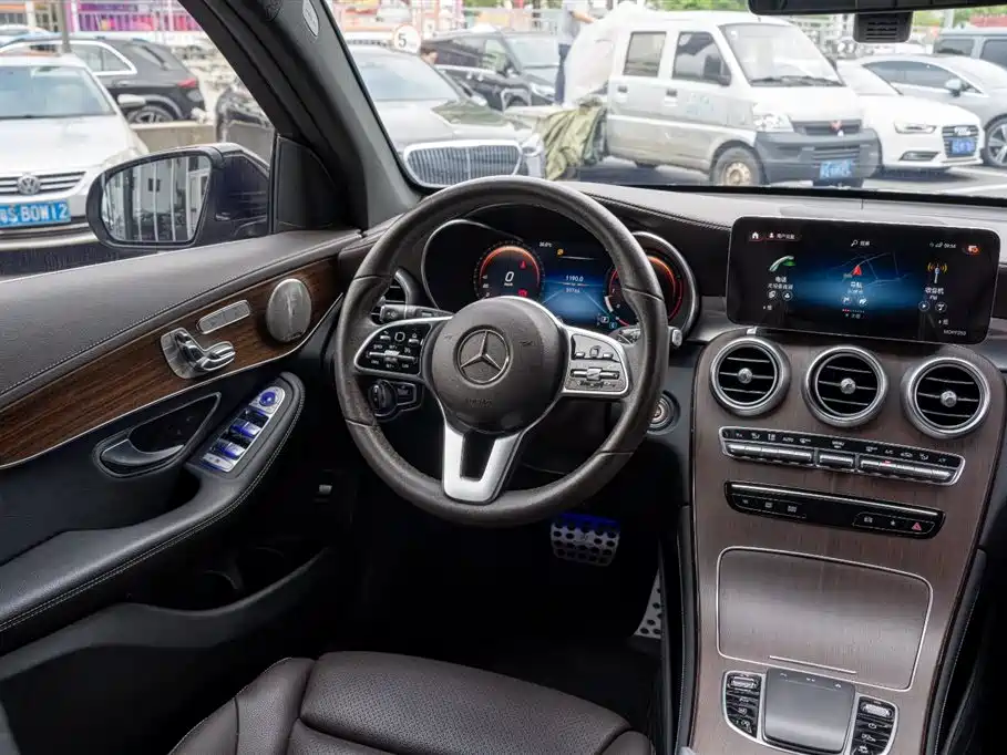 Mercedes-Benz GLC — фото 17