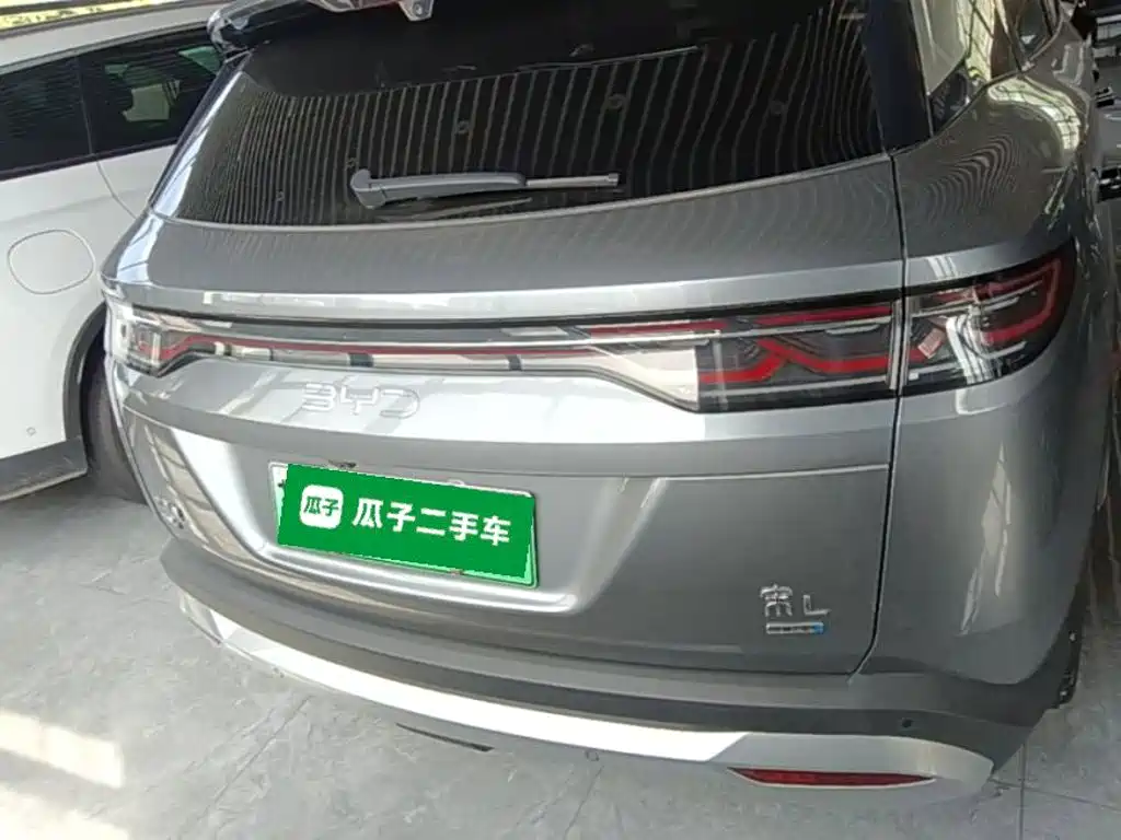 BYD L DM-i — фото 6