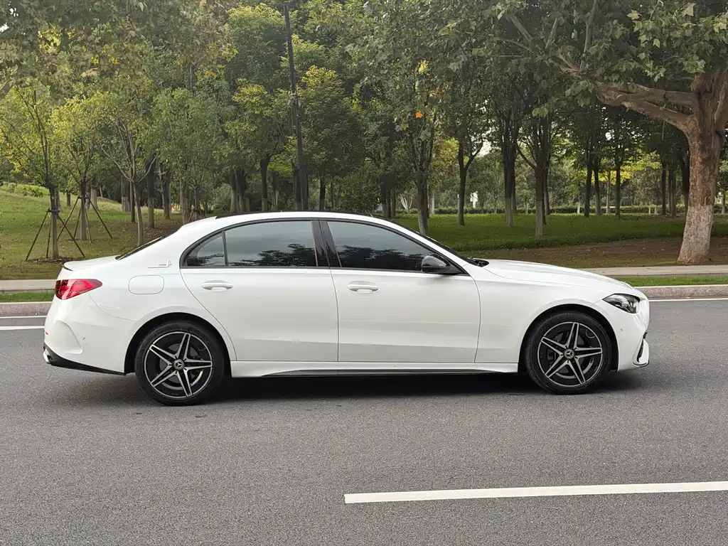 Mercedes-Benz C-Class — фото 11