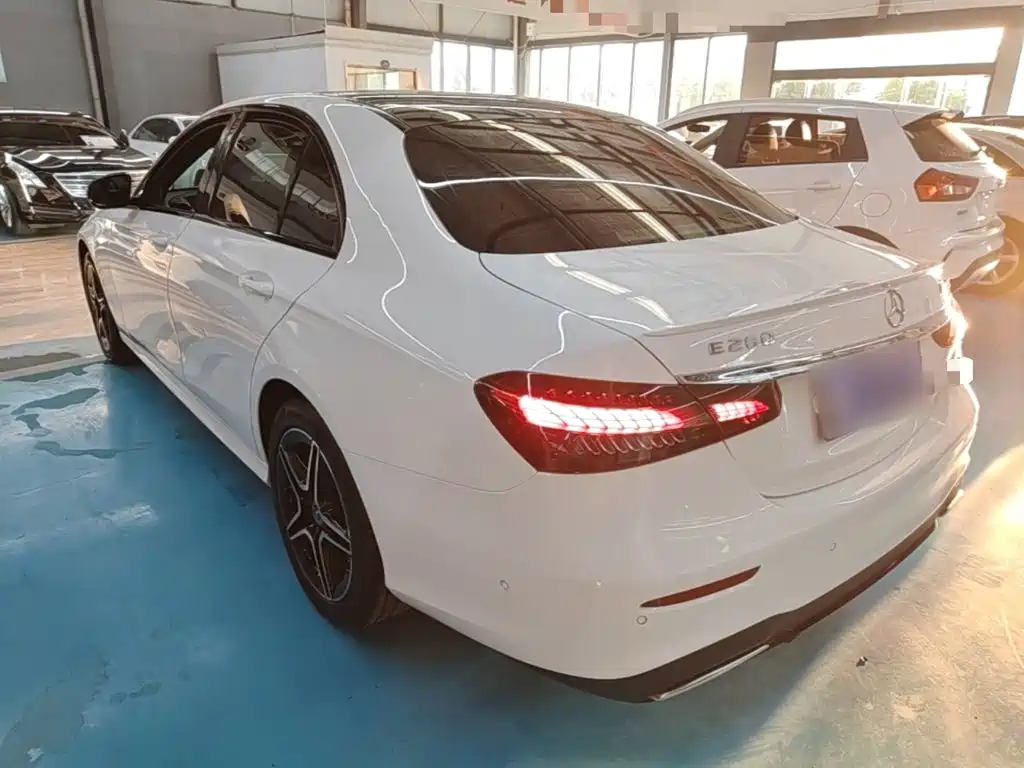 Mercedes-Benz E-Class (Import) — фото 4