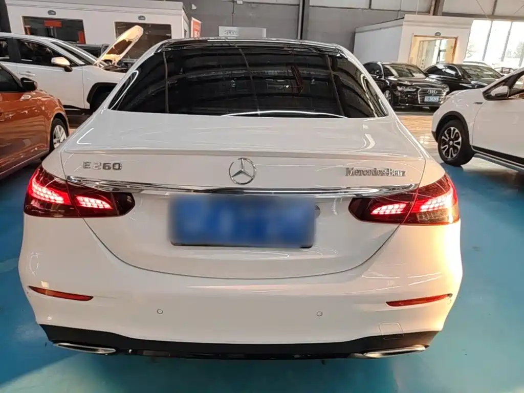 Mercedes-Benz E-Class (Import) — фото 5