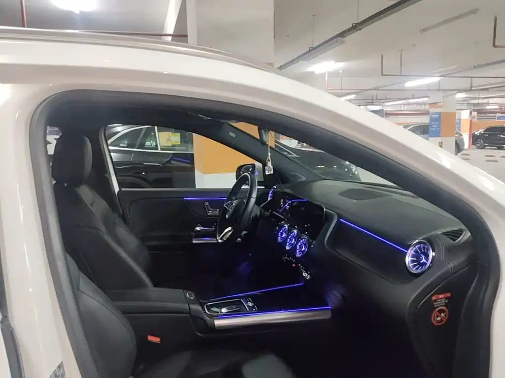 Mercedes-Benz GLA — фото 8