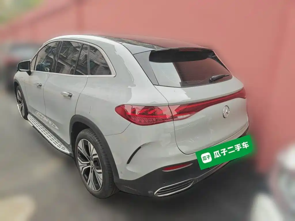 Mercedes-Benz EQE SUV — фото 4