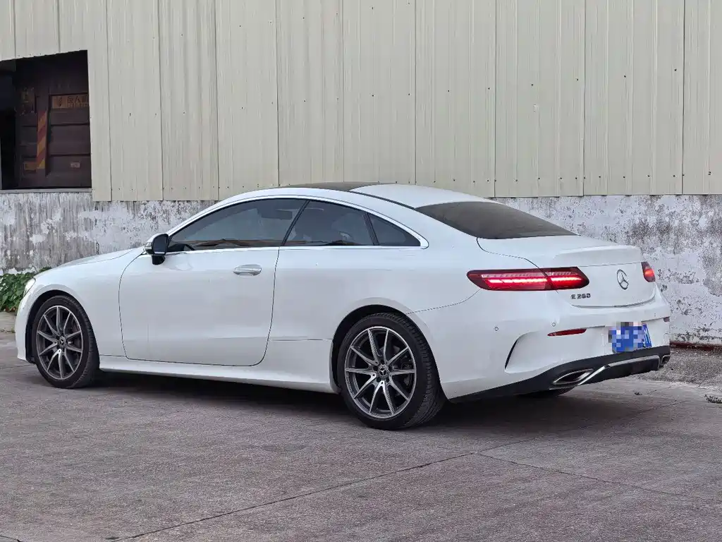 Mercedes-Benz E-Class (Import) — фото 5