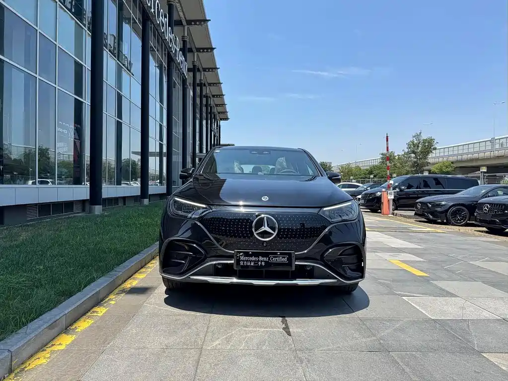 Mercedes-Benz EQE SUV — фото 2