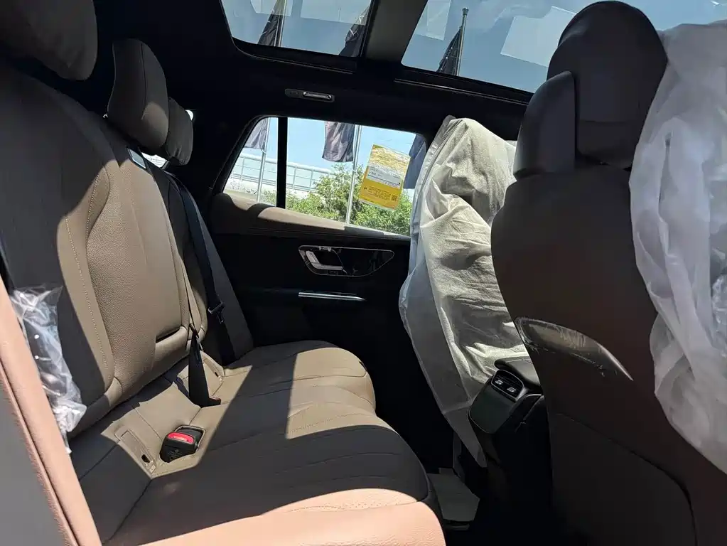 Mercedes-Benz EQE SUV — фото 11