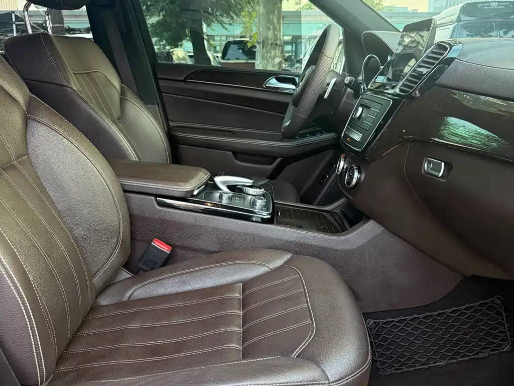 Mercedes-Benz GLS — фото 14