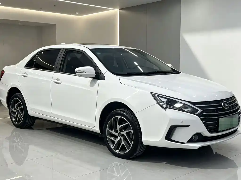 BYD Qin NEV — фото 3