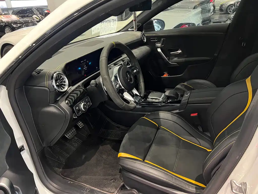 Mercedes-Benz CLA AMG — фото 7