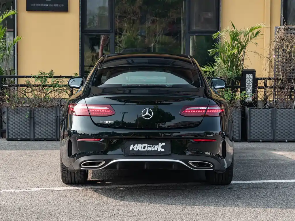 Mercedes-Benz E-Class (Import) — фото 9