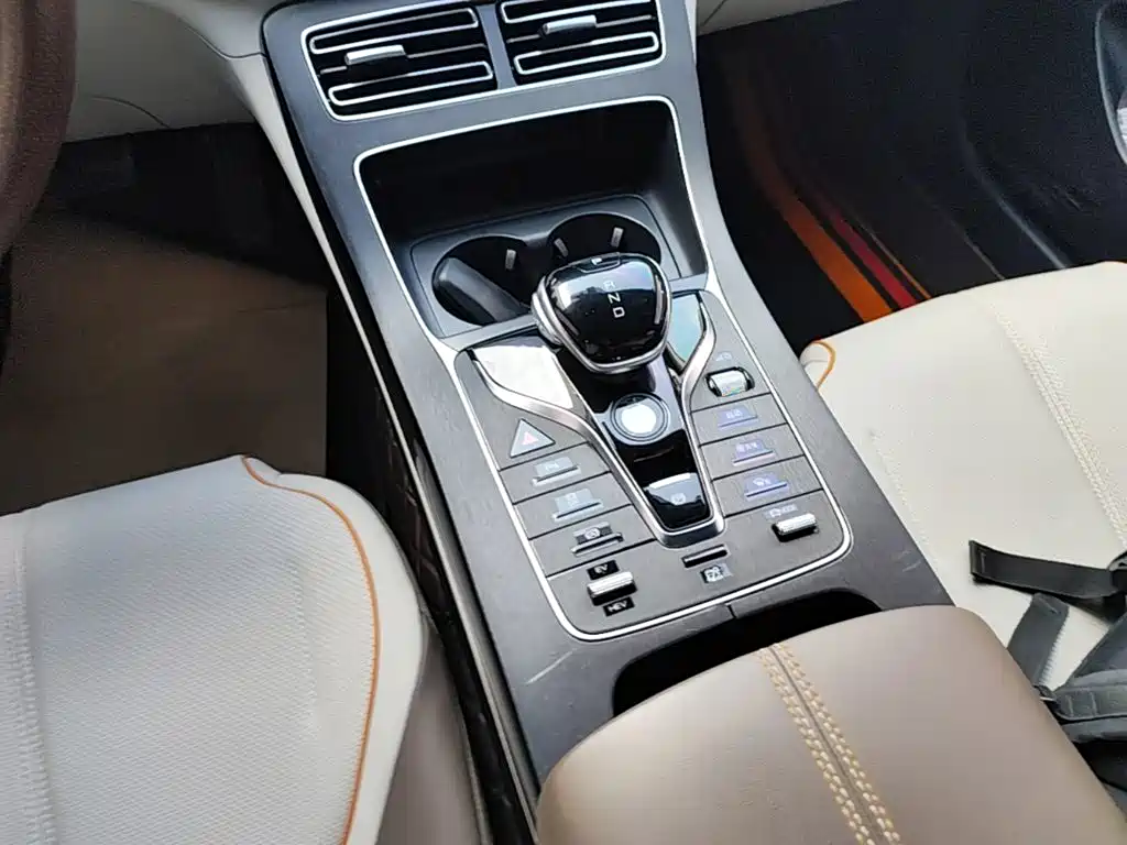 BYD Qin PLUS — фото 14