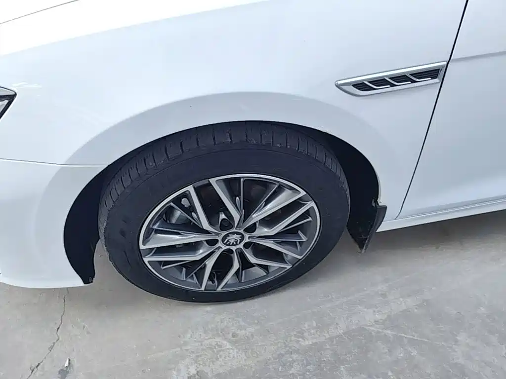 BYD Qin PLUS — фото 23
