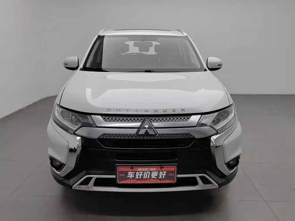 Mitsubishi Outlander — фото 3