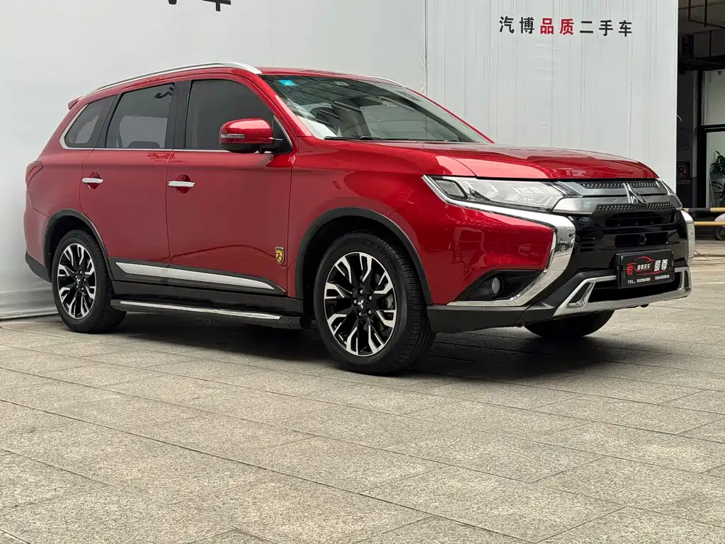 Mitsubishi Outlander — фото 3