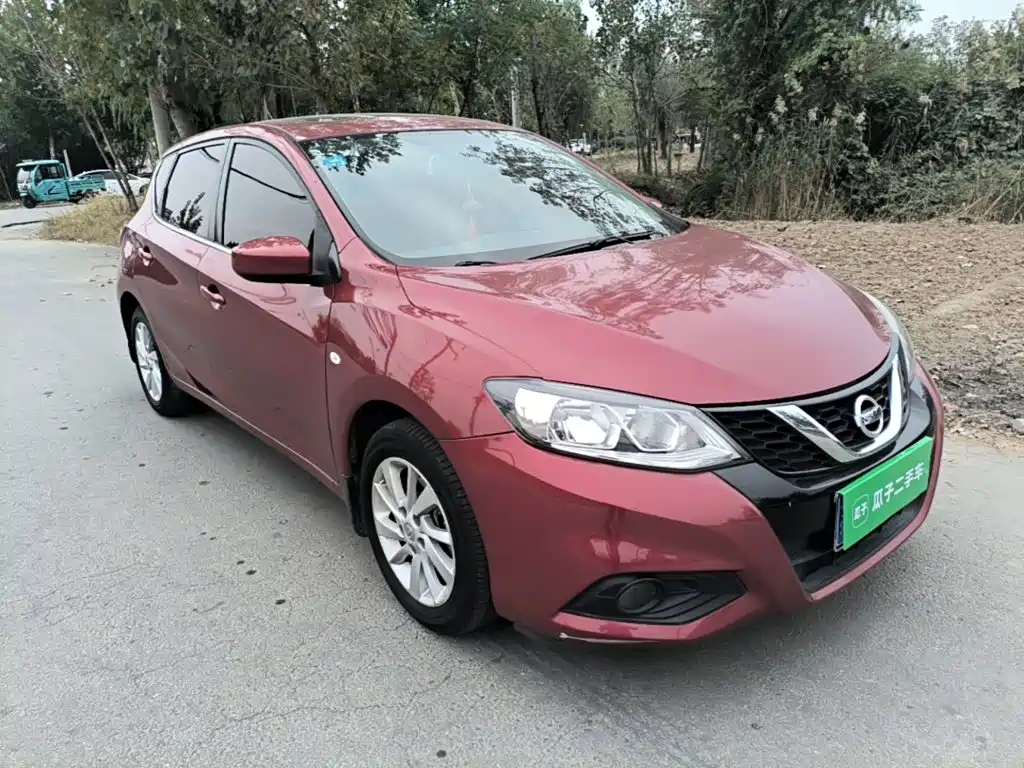 Nissan Tiida — фото 3