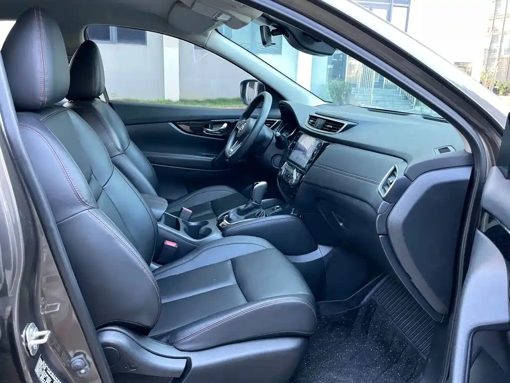 Nissan Qashqai — фото 10