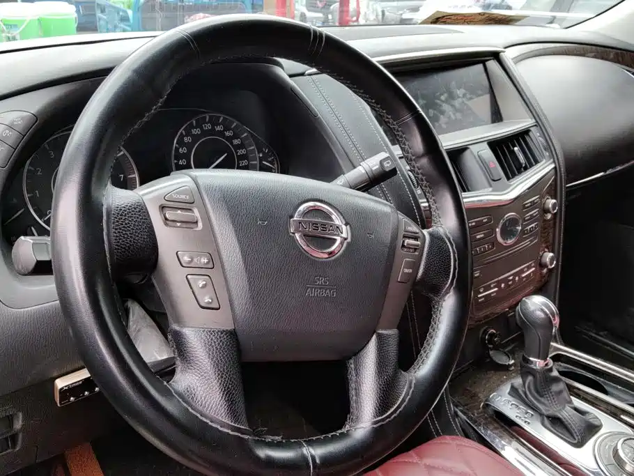 Nissan Patrol — фото 15