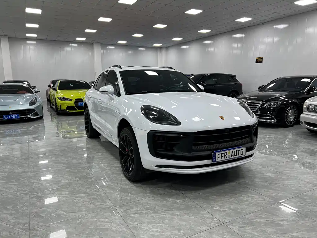 Porsche Macan — фото 15