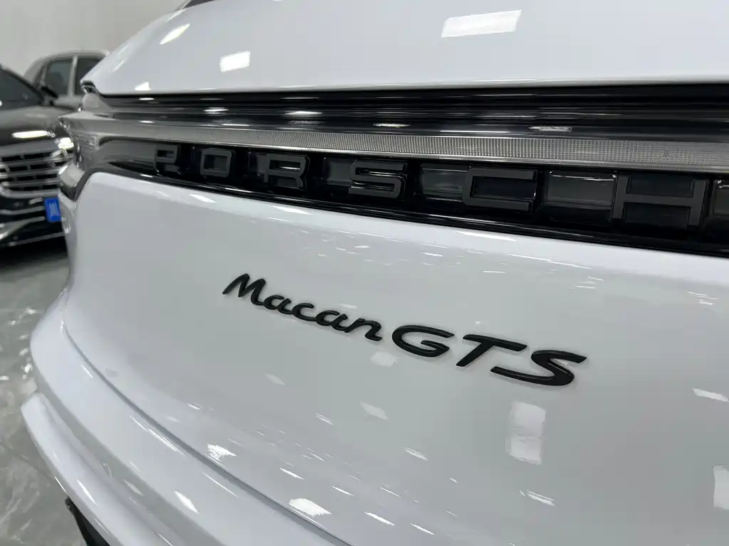 Porsche Macan — фото 23