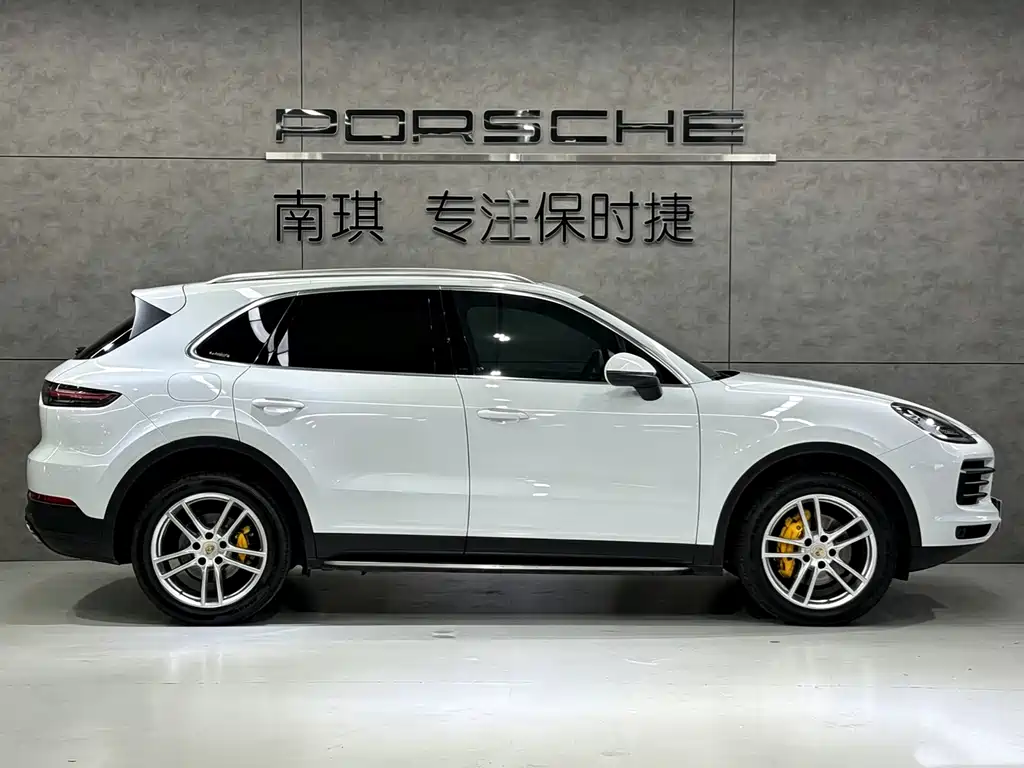 Porsche Cayenne — фото 3