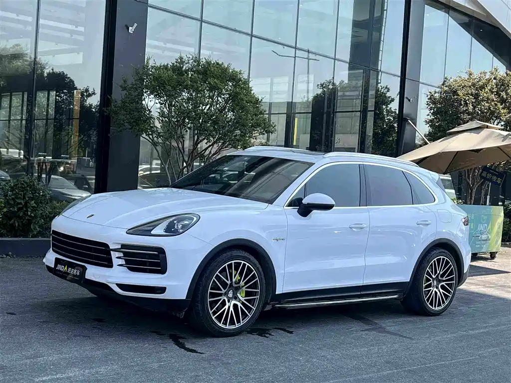 Porsche Cayenne Hybrid — фото 1