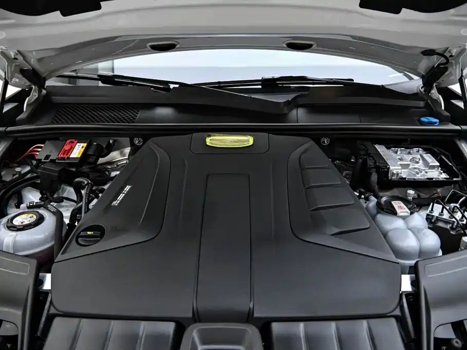 Porsche Cayenne Hybrid — фото 30