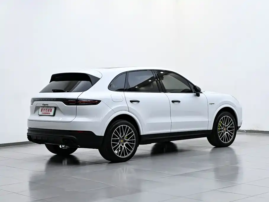 Porsche Cayenne Hybrid — фото 4
