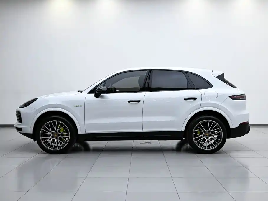 Porsche Cayenne Hybrid — фото 5
