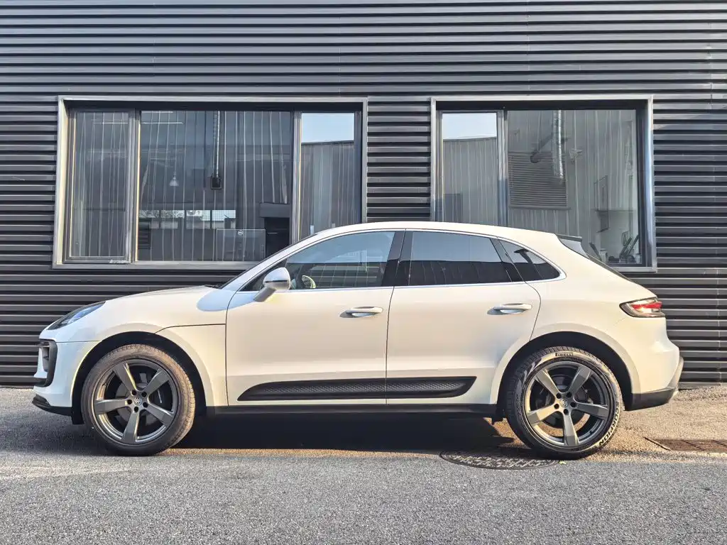 Porsche Macan — фото 9