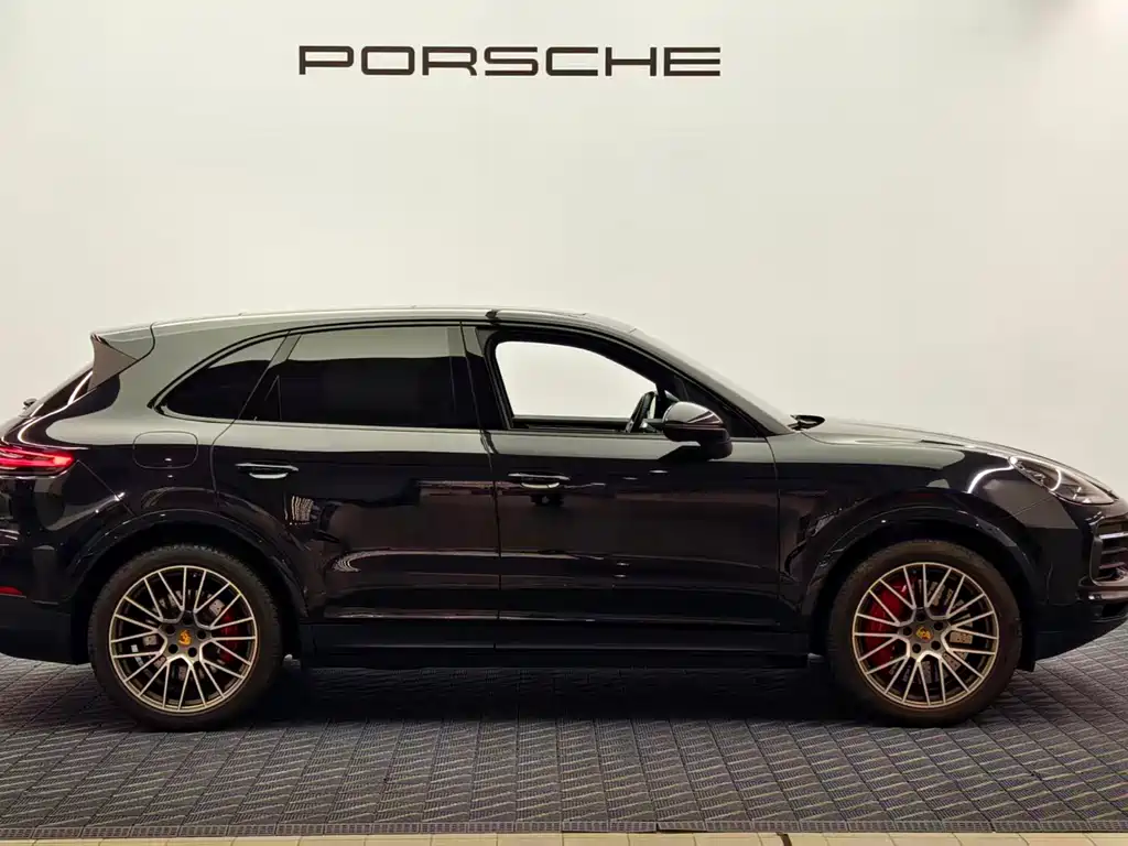 Porsche Cayenne Hybrid — фото 4