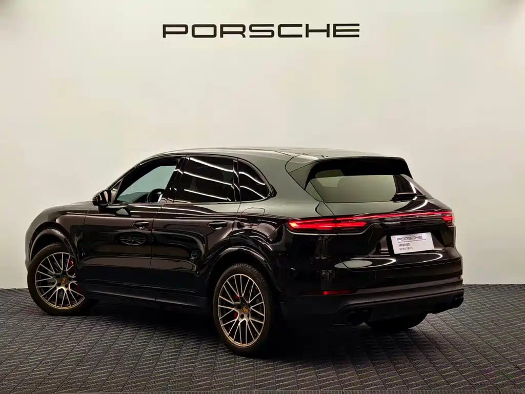 Porsche Cayenne Hybrid — фото 5