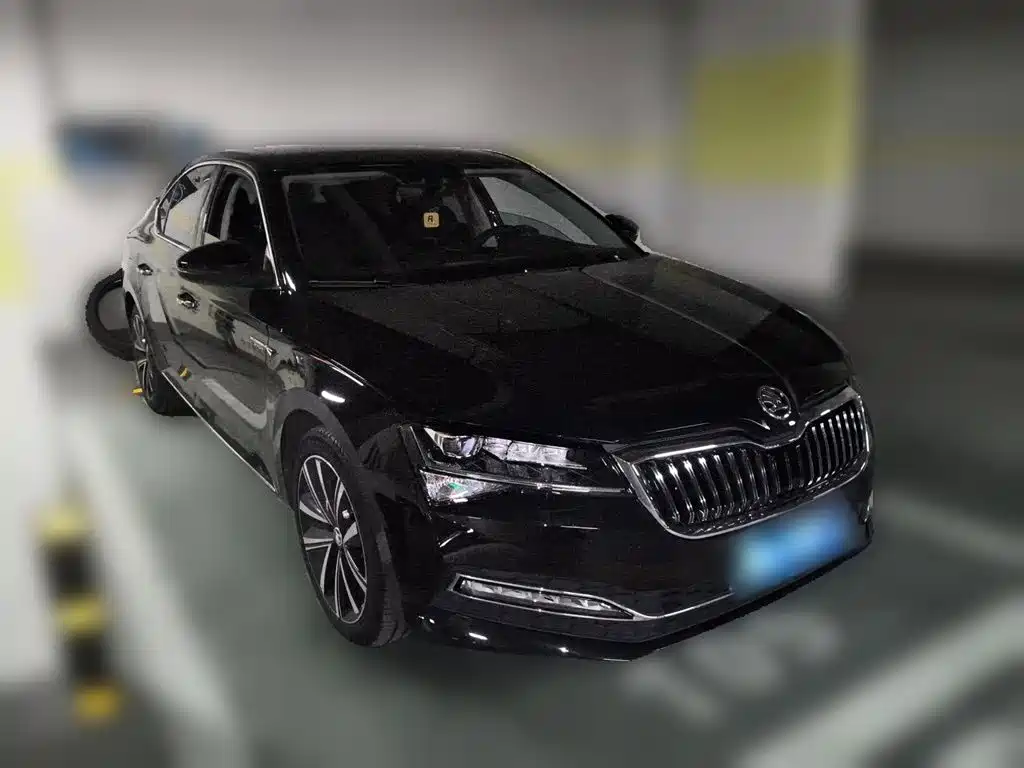 Skoda Superb — фото 3